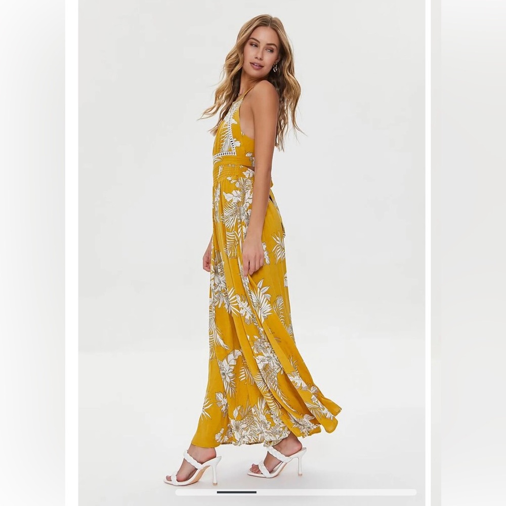 Forever 21 Woman’s Tropical Leaf Print Maxi Dress in Yellow Size M NWT - Picture 2 of 7